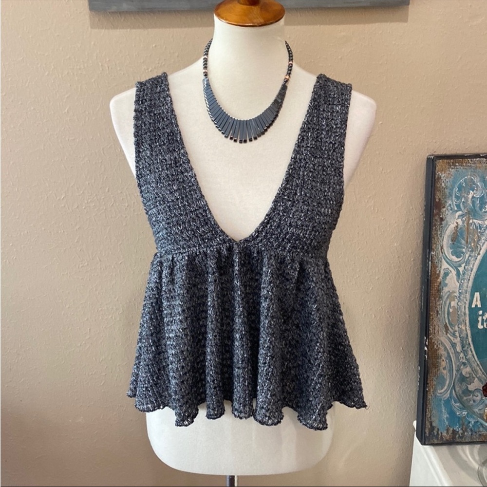 NWOT-Urban Outfitters knit tank